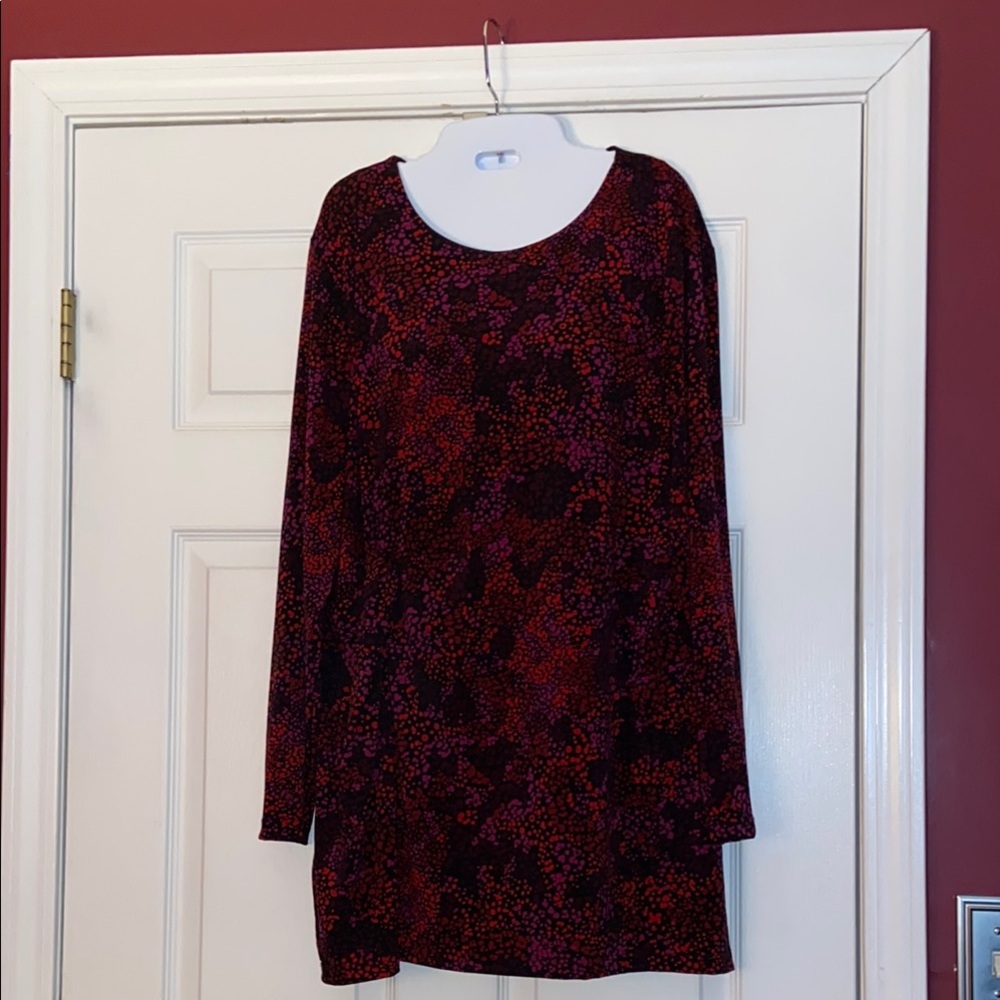 Chico's Red  and Black patterned Twist Front Tunic